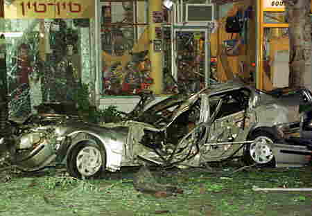 ネタニヤで１日夜、車に仕掛けられた爆弾が爆発し、５０人以上が負傷